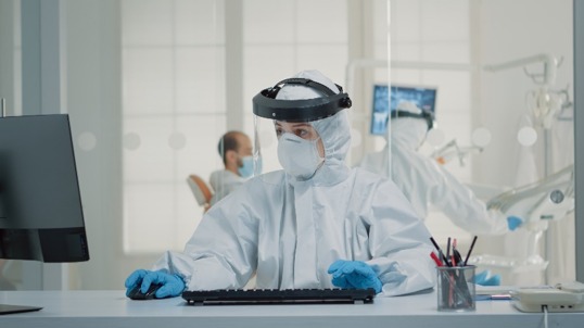 Lab Safety Is Not Optional: Why Goggles, Face Shields and Lab Coats Belong on Every Bench